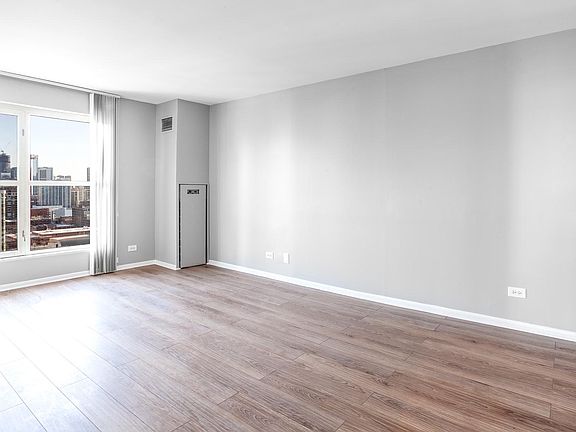 5th image of 1212 N Lasalle St APT 2101