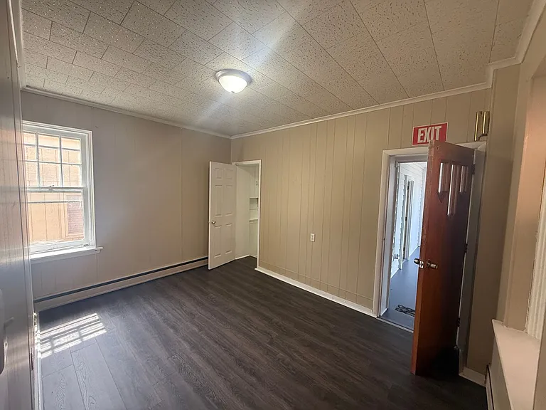 113 W Main St — Photo 13