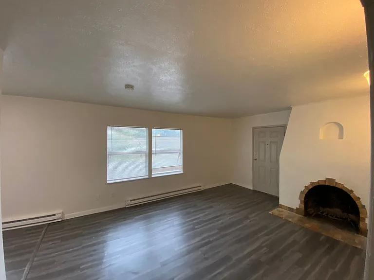 Sunset Blvd 7 Unit — Photo 16