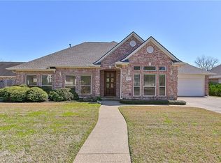 706 Prestwick Ct, College Station, TX 77845