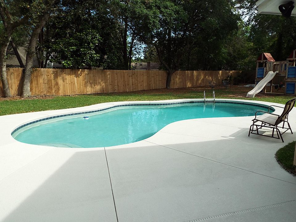 1st image of 712 Saint Rose Cv