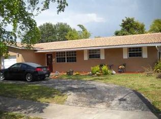5111 Sarazen Dr, Hollywood, FL 33021