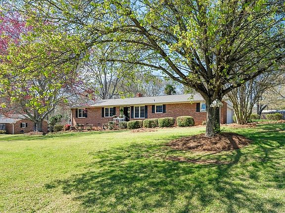 4th image of 211 Harborough Rd