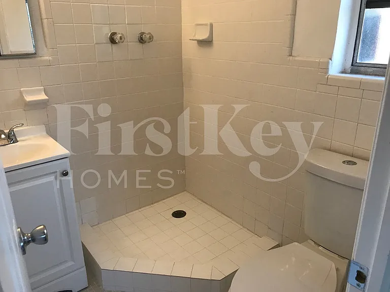 1420 NW 176th Ter — Photo 13