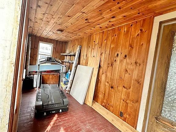 3rd image of 226 Park St