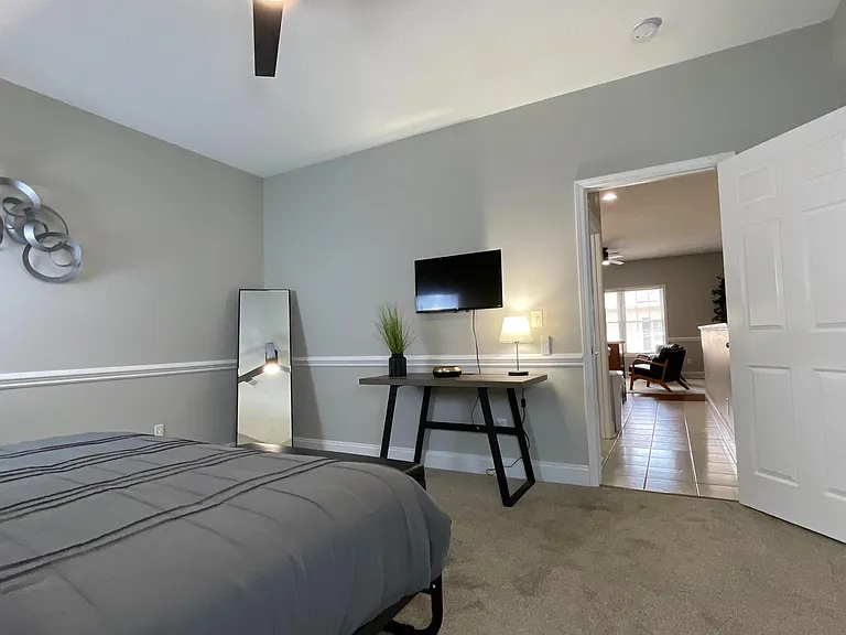 169 E Grand Ave #101 — Photo 22