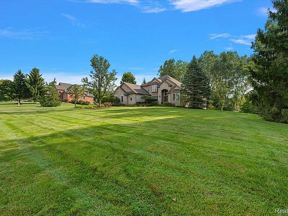 5th image of 4875 Green Meadow Ln