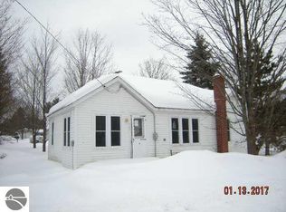505 W Edwards St, Kingsley, MI 49649