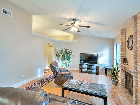 5th image of 7425 Deltawind Dr