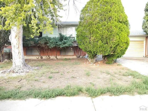 61 Calhoun Rd, Pueblo, CO 81001