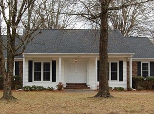 1004 Lakecrest Ave, High Point, NC 27265