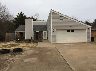 906 E Southgate Dr, Cushing, OK 74023
