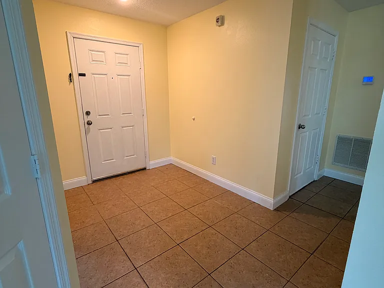 1979 Country Brook Ave — Photo 2