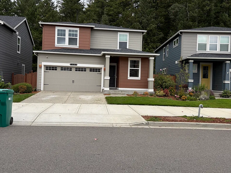 1137 SW Pendleton Way