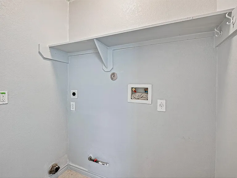 11411 Roandale Dr — Photo 21