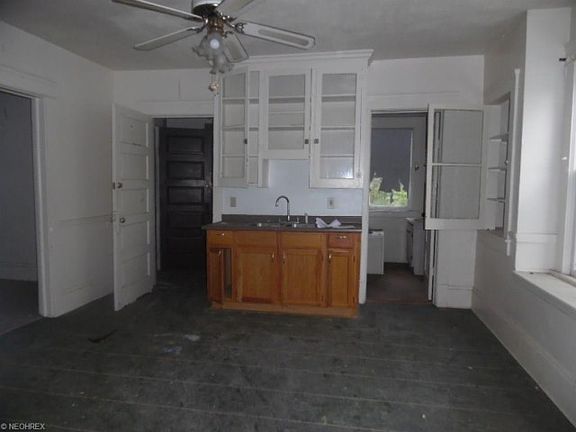 4th image of 4138 E 138th St