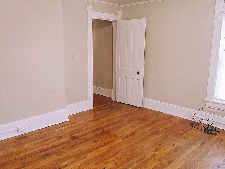 553 Roanoke Blvd — Photo 13