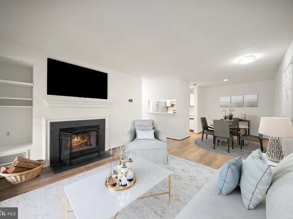 21033 Timber Ridge Ter APT 201, Ashburn, VA 20147