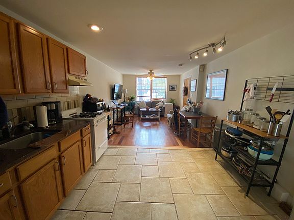 3rd image of 1817 S 11th St Floor 1