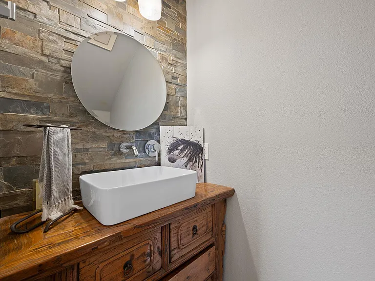 158 Uriah Dr — Photo 17