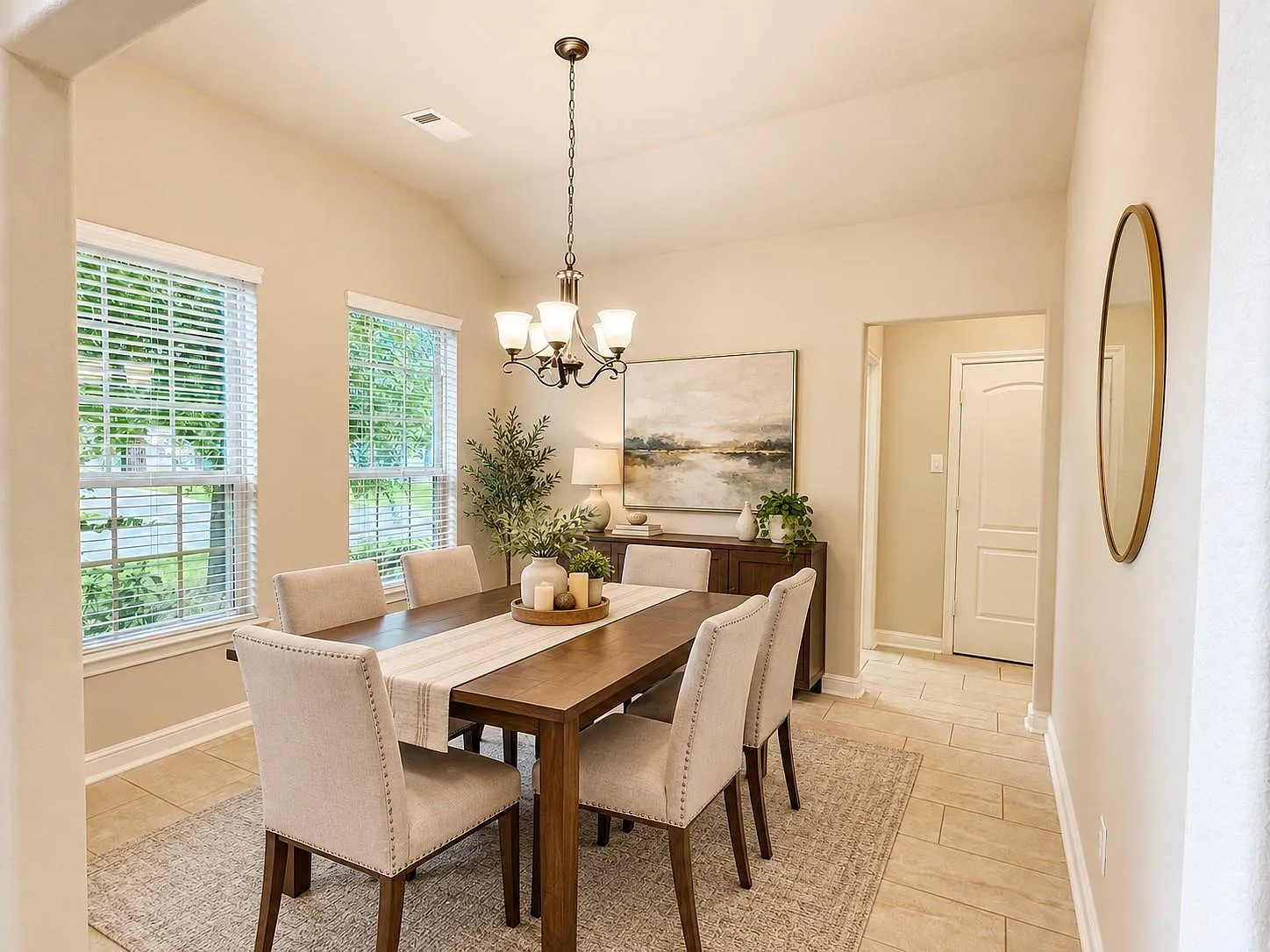 3 bed, 2.0 bath, 2120 sqft, $2,450 — Photo 2