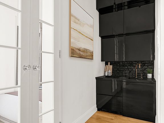 4th image of 87 Saint Marks Pl APT 1D
