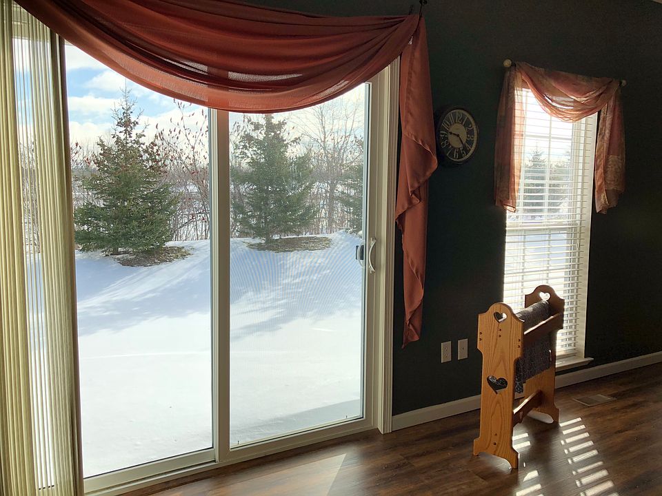 1st image of 29 Waterfront Dr