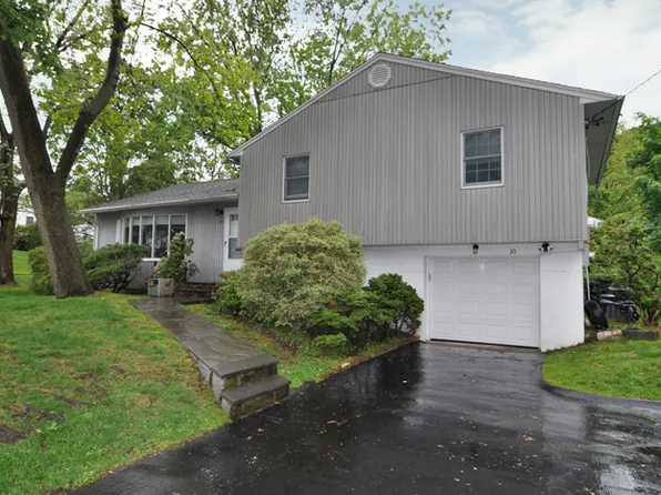30 Kenneth Rd, Hartsdale, NY 10530