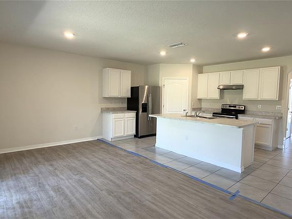 4th image of 345 Regency Ridge Dr