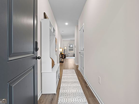 5th image of 48 Leggett Dr