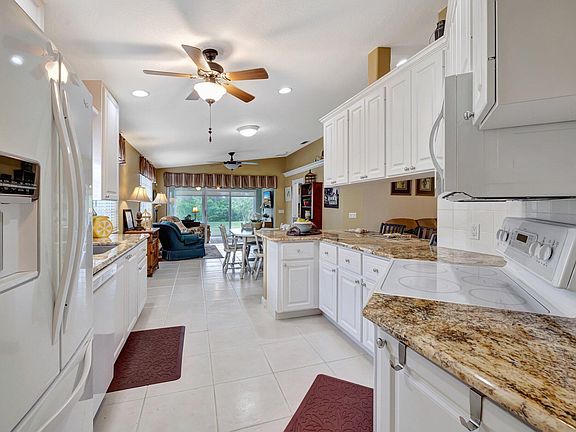 5th image of 10894 SW Dardanelle Drive