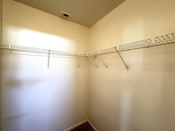 5th image of 6058 Las Nubes Dr