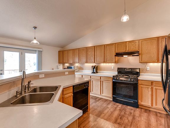 4th image of 5886 Dolores St
