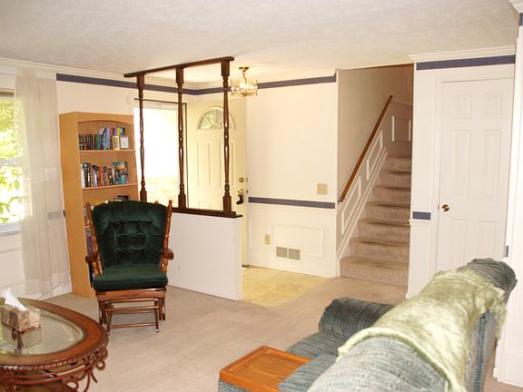 3rd image of 965 Ashcreek Dr
