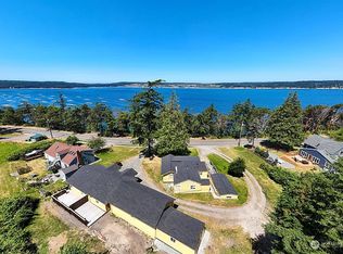 707 NW Madrona Way #B, Coupeville, WA 98239