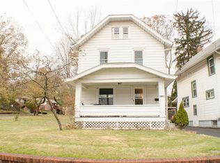1146 Riverside Dr, Akron, OH 44310