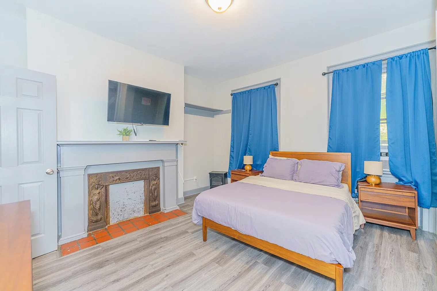 1 bed, 1.0 bath, $2,989 — Photo 4