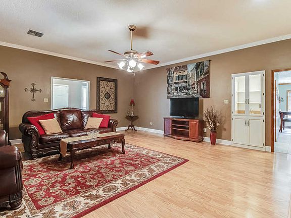 3rd image of 110 Belle Grove Blvd