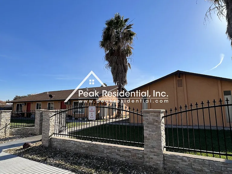 Wyda Way Apartments — Photo 2