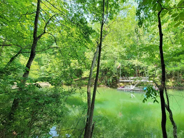6265 White Oak Dr, Flowery Branch, GA 30542