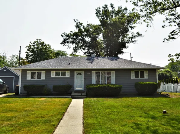 7349 S Park Ave, Burr Ridge, IL 60527