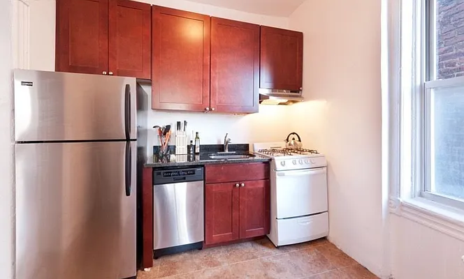 Rented by LJ Sloane Management | media 20