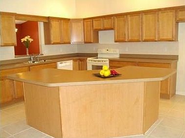 4th image of 6150 Mission Dr