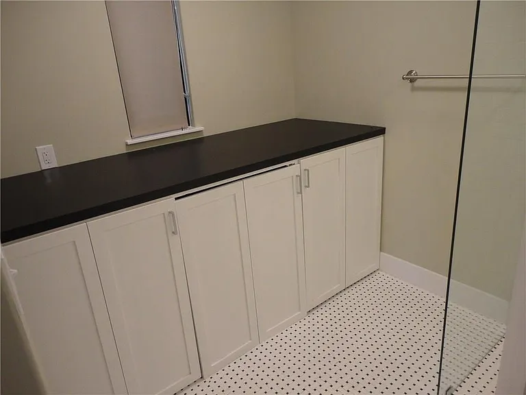 3311 Speedway #B — Photo 20