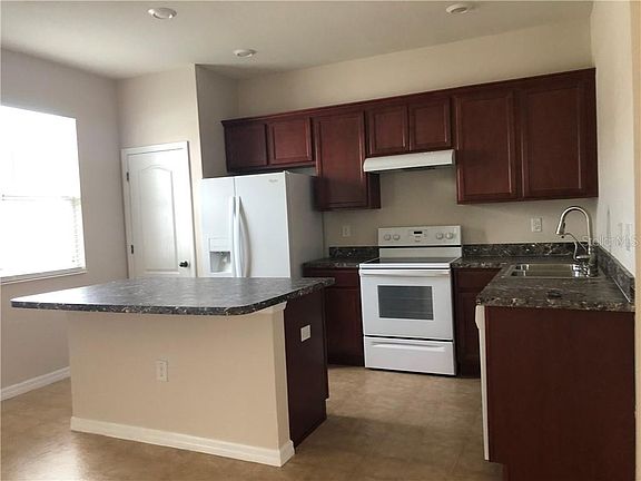 3rd image of 11514 Southern Creek Dr
