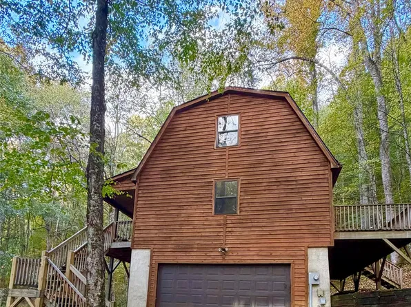 579 Apple Creek Rd, Waynesville, NC 28786
