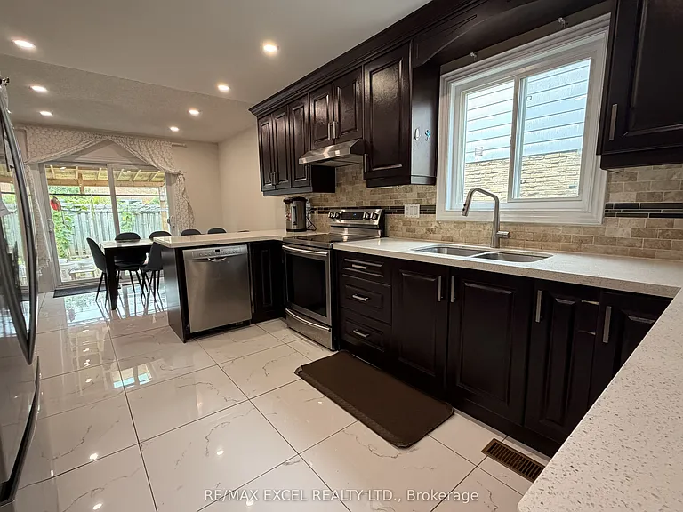 50 Shootfield Cres — Photo 10