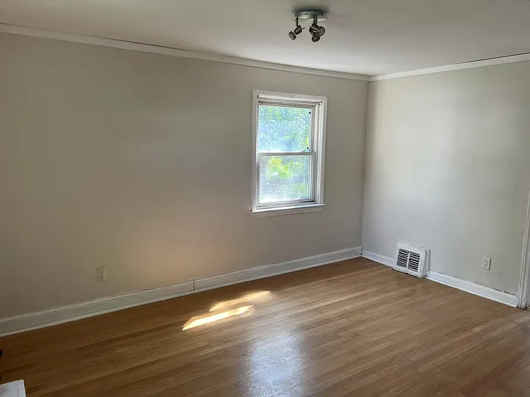 15 Coolidge Ave #1 — Photo 2