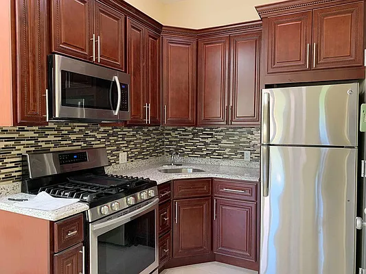 Rented by Sun Realty New York Inc | media 2