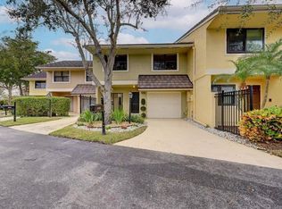 5646 Santiago Cir, Boca Raton, FL 33433